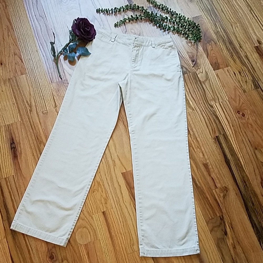 Ralph Lauren pants 💎$5 when you bundle 5 💎
